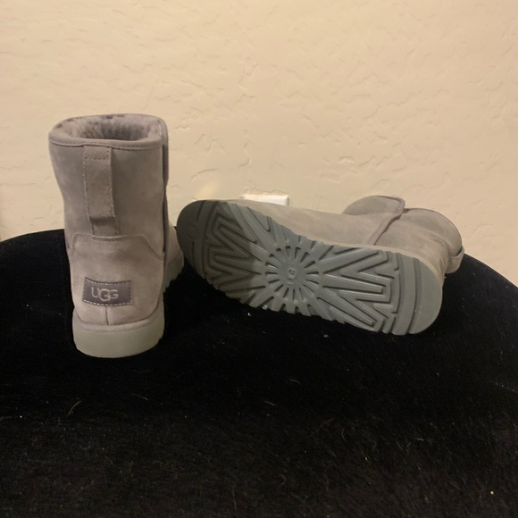 Slim Line Ladies UGGS - Picture 8 of 8